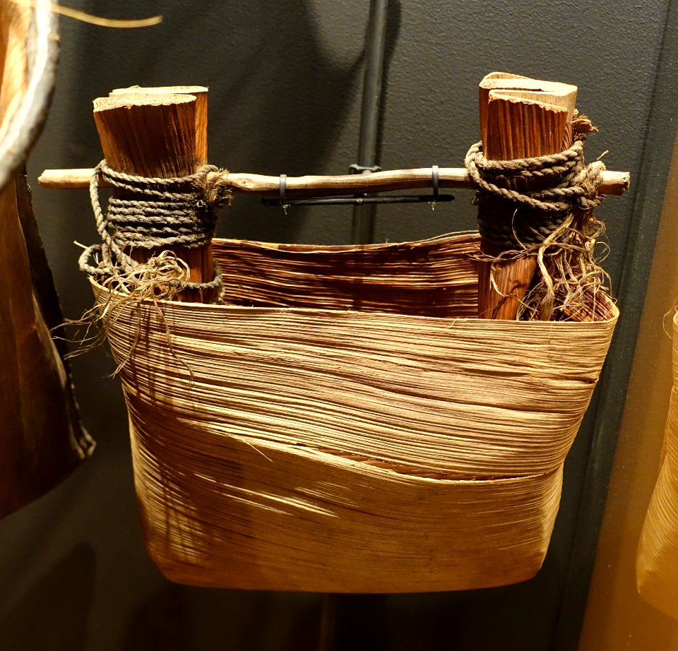 Water basket, New Holland, Australia, No. 1860.01.0021 - Etnografiska museet - Stockholm, Sweden - DSC01358