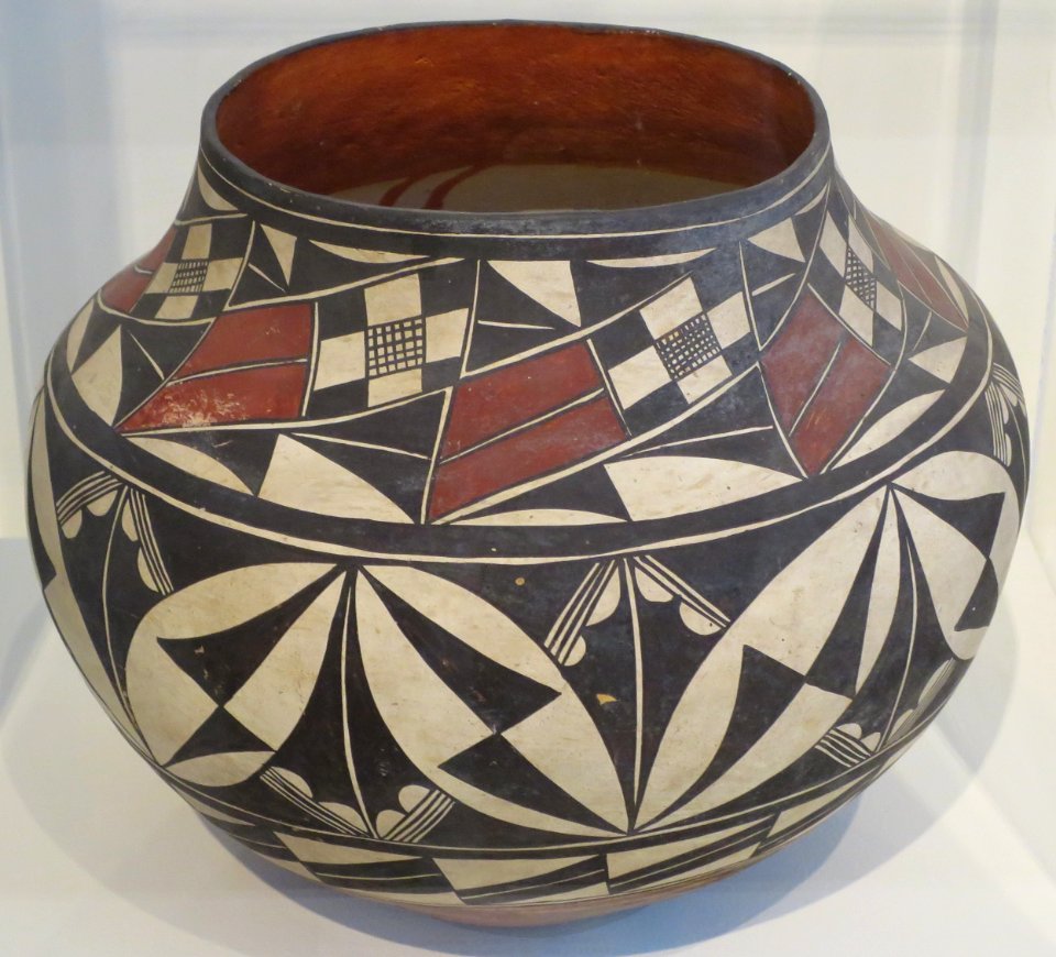 Water jar (ollo), before 1927, Acoma Pueblo, Honolulu Museum of Art, 1351