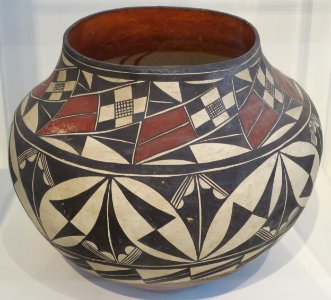 Water jar (ollo), before 1927, Acoma Pueblo, Honolulu Museum of Art, 1351