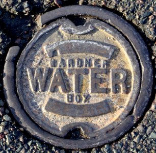 Water Gardner Box - Arlington, MA - DSC03617