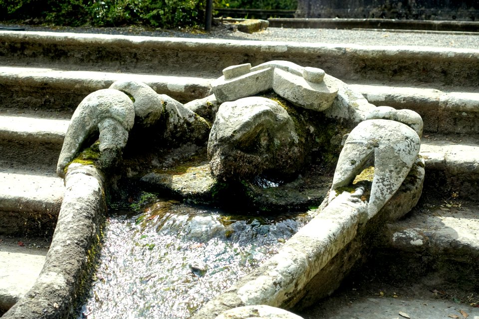 Water chain detail - Villa Lante, Bagnaia, Italy - DSC02045