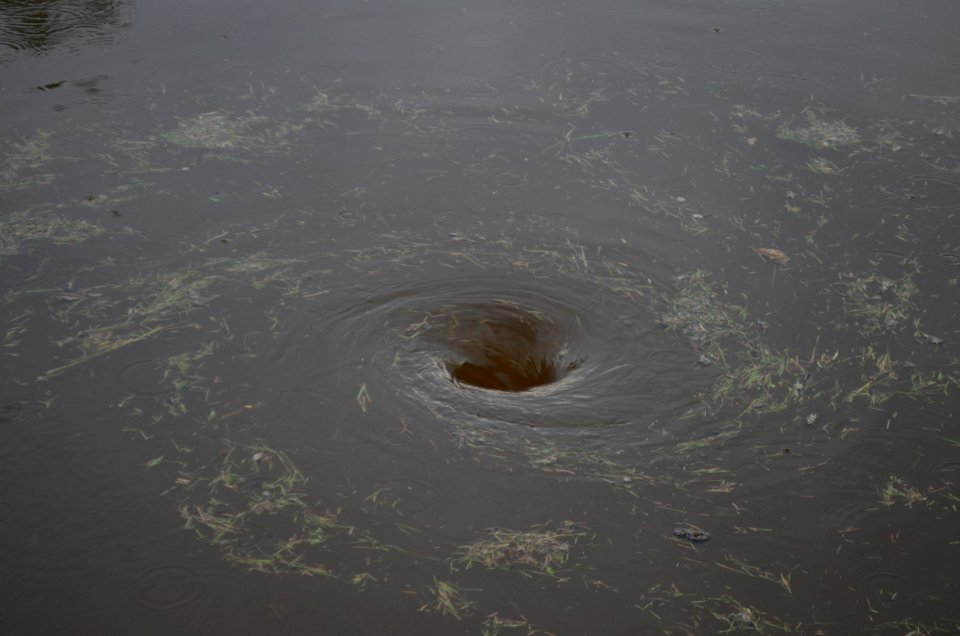 Water drain cyclone 2