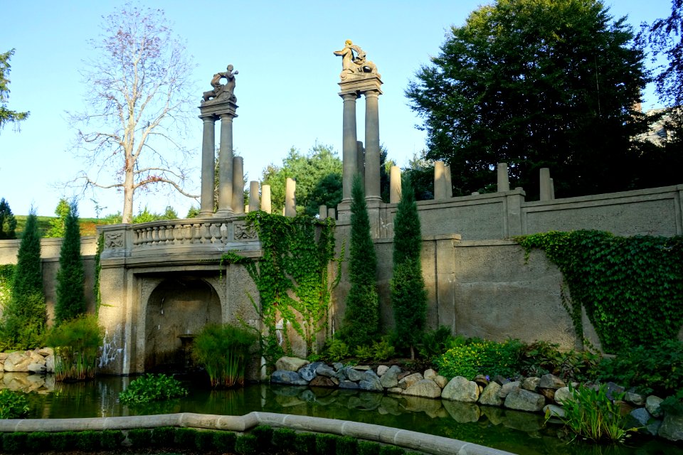 Water feature - Italian Garden - Castle Hill on the Crane Estate - Ipswich, Massachusetts, USA - DSC06454