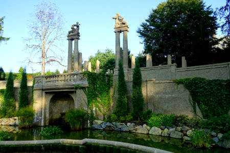 Water feature - Italian Garden - Castle Hill on the Crane Estate - Ipswich, Massachusetts, USA - DSC06454
