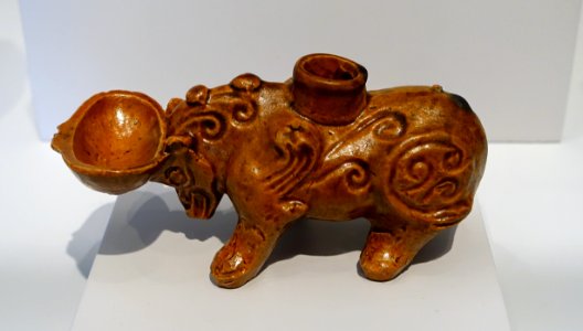 Water Dropper in the Form of a Winged Quadruped Supporting a Wine Cup, China, Eastern Han period, 1st-2nd cent. AD, earthenware, iron-brown glaze - Arthur M. Sackler Museum, Harvard University - DSC01581