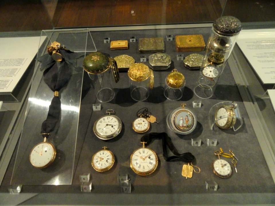 Watches and boxes - National Museum of Finland - DSC04300