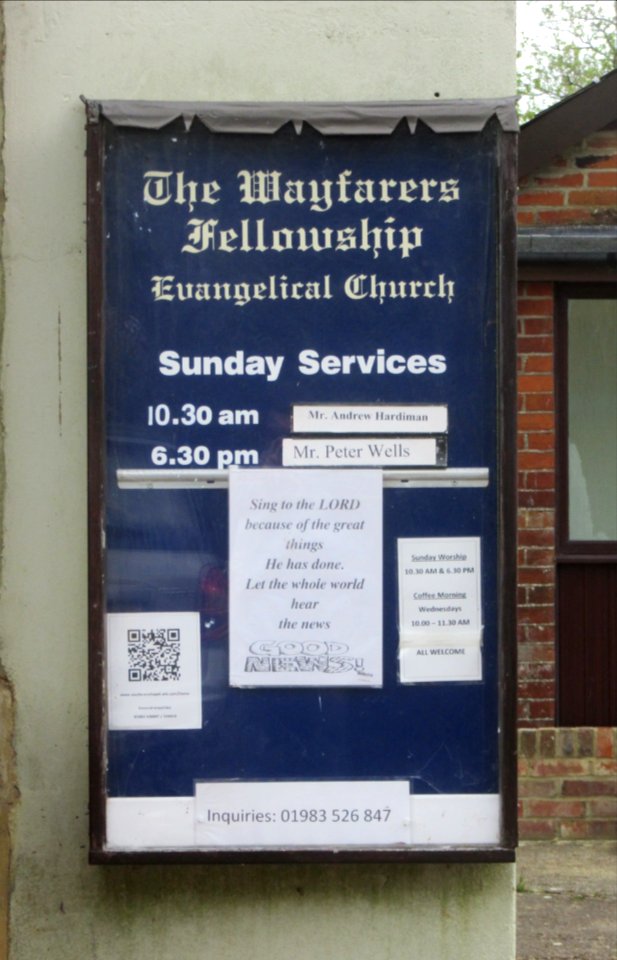 Wayfarers' Fellowship, Castle Street, Carisbrooke (May 2016) (Signboard)