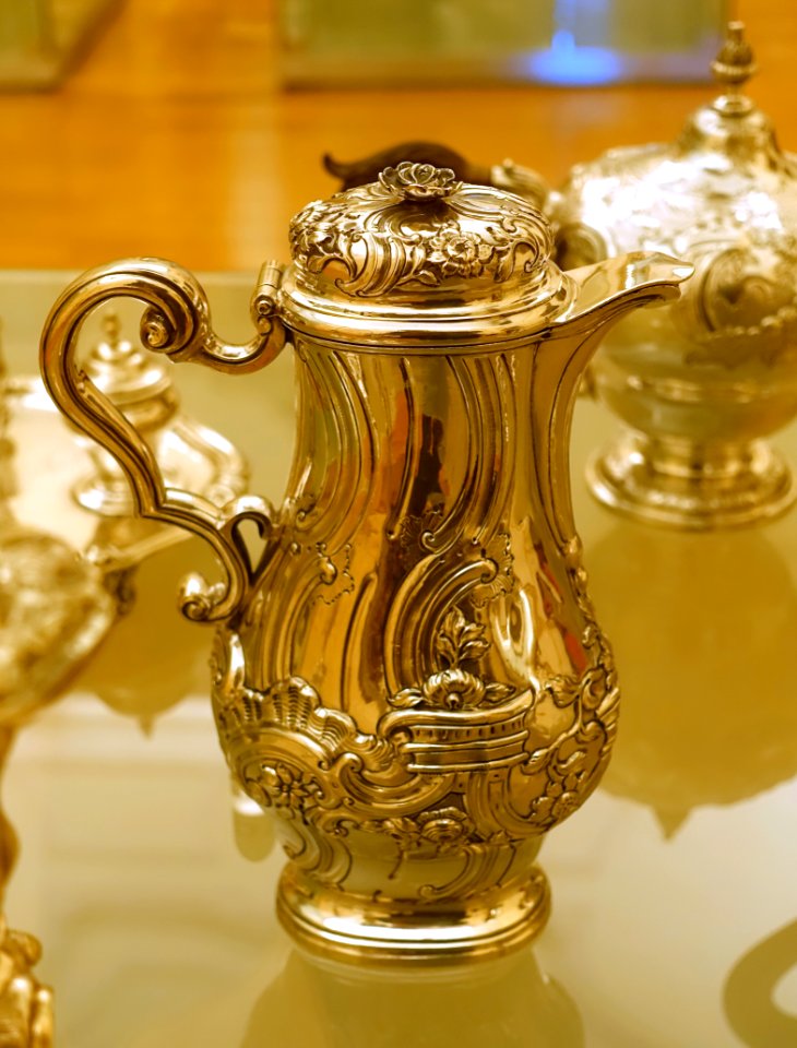 Water jug, by RC, Porto, Portugal, 1768-1784, silver - Museu Nacional de Soares dos Reis - Porto, Portugal - DSC00563