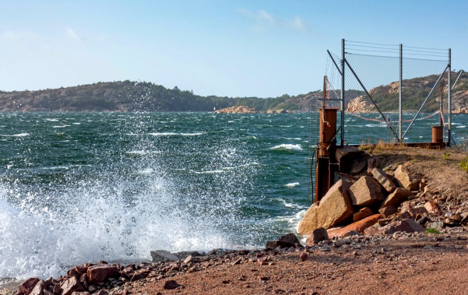 Wave splash in Brofjorden at Lahälla 1