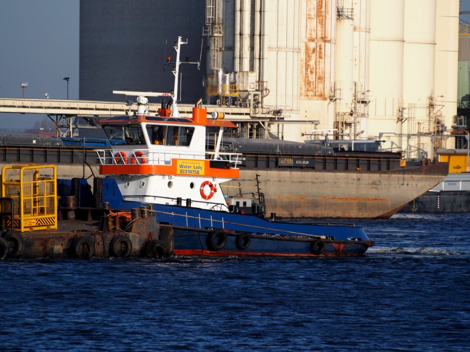 Water Lady ENI 02314758 duwt Kampnagel Kraan 83 overslagkraan ENI 02310237, Port of Amsterdam pic4