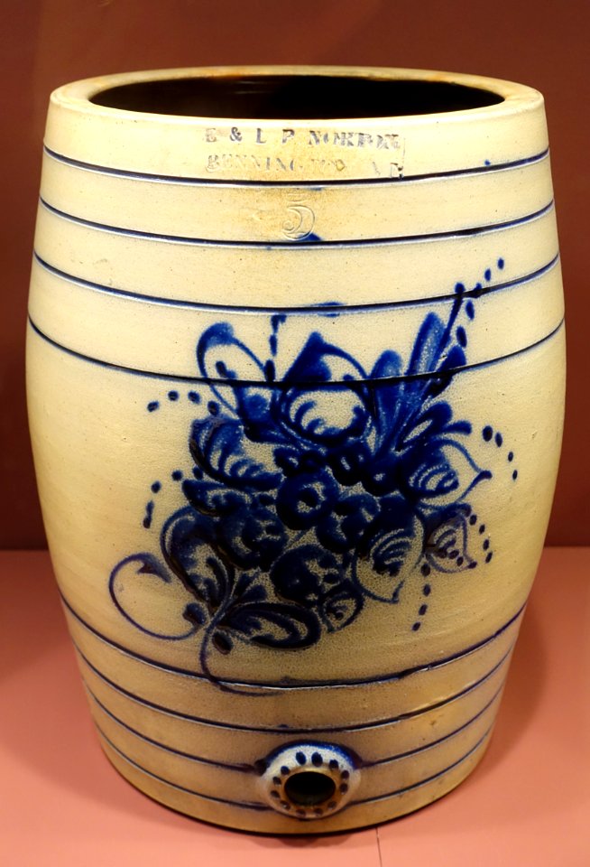 Water keg, E. & L. P. Norton & Co., 1861-1882 - Bennington Museum - Bennington, VT - DSC08986