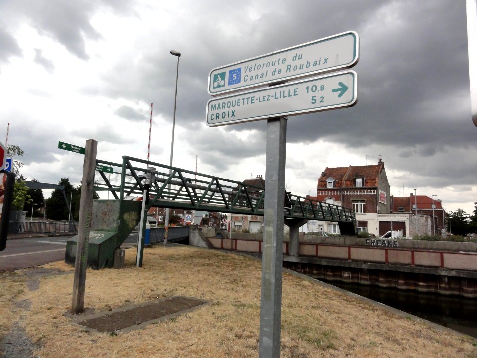 Wattrelos (Nord) Véloroute du Canal de Roubaix (02)