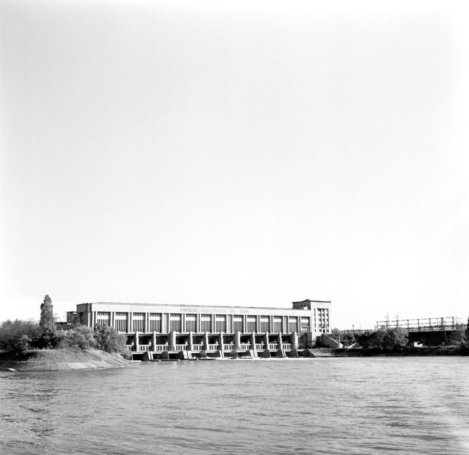 Waterkrachtcentrale in het Grand Canal d'Alsace bij Kembs, Bestanddeelnr 254-1229