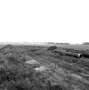 Waterleiding, werkzaamheden, ontgraven, draglines, rotterdam-biesbosch, west, Bestanddeelnr 164-1083