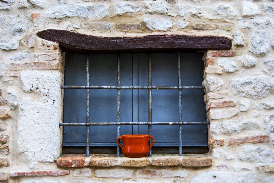 Rustico window jars ancient