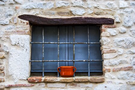 Rustico window jars ancient