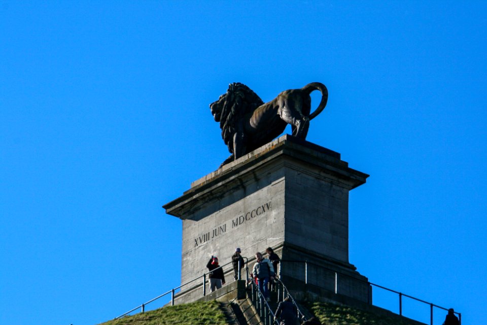 Waterloo-Butte-du-Lion-statue 2008-02-17