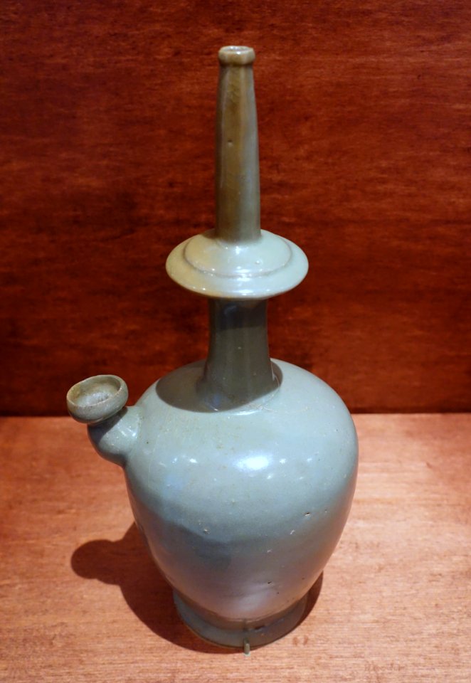 Water vessel (kundika), Korea, Goryeo, 12th century, stoneware, celadon glaze - National Museum of Natural History, United States - DSC00521