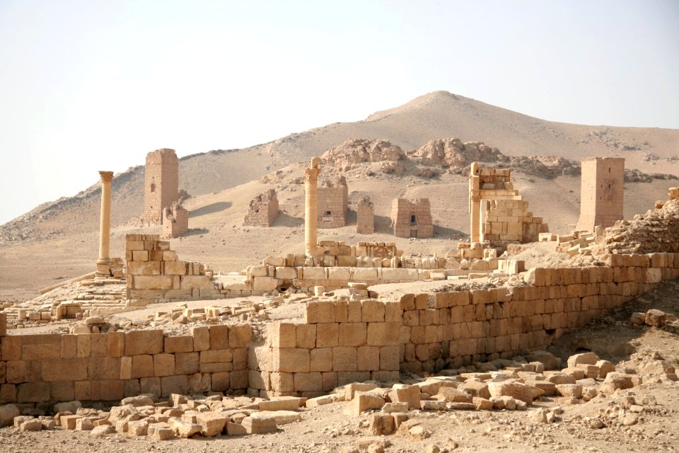 Wall and tombs in Palmyra
