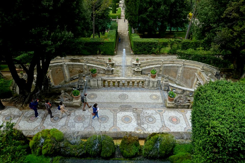 Walkways - Villa d'Este - Tivoli, Italy - DSC04100