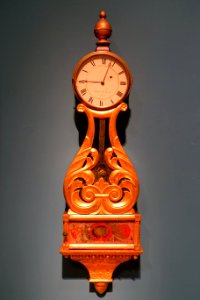 Wall clock by Edward Grueby, Portland ME, c. 1830-1839, pine, brass, gilt, verre eglomise - Portland Museum of Art - Portland, Maine - DSC04034