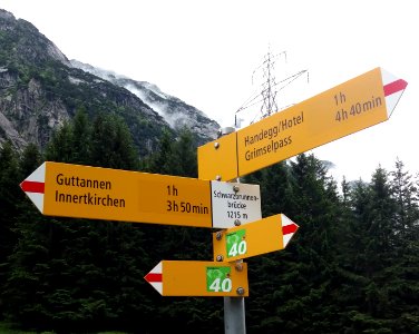 Wanderwegweiser Guttannen Schwarzbrunnenbrücke