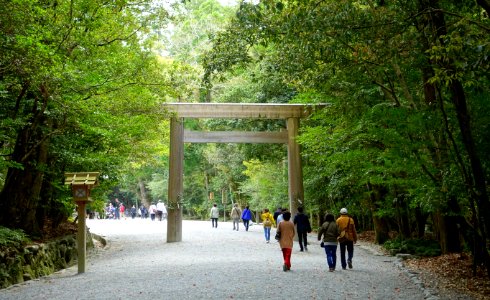 Walkway - Naiku, Ise Shrine - Ise, Mie, Japan - DSC07662