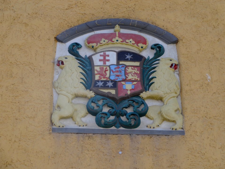 Wappen an der hessischen Kirche von Kleinschmalkalden