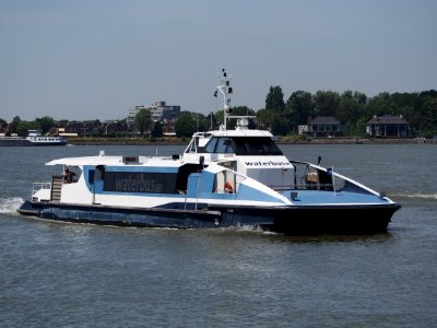 Wantij - ENI 02324343, Waterbus, Beneden Merwede, pic2