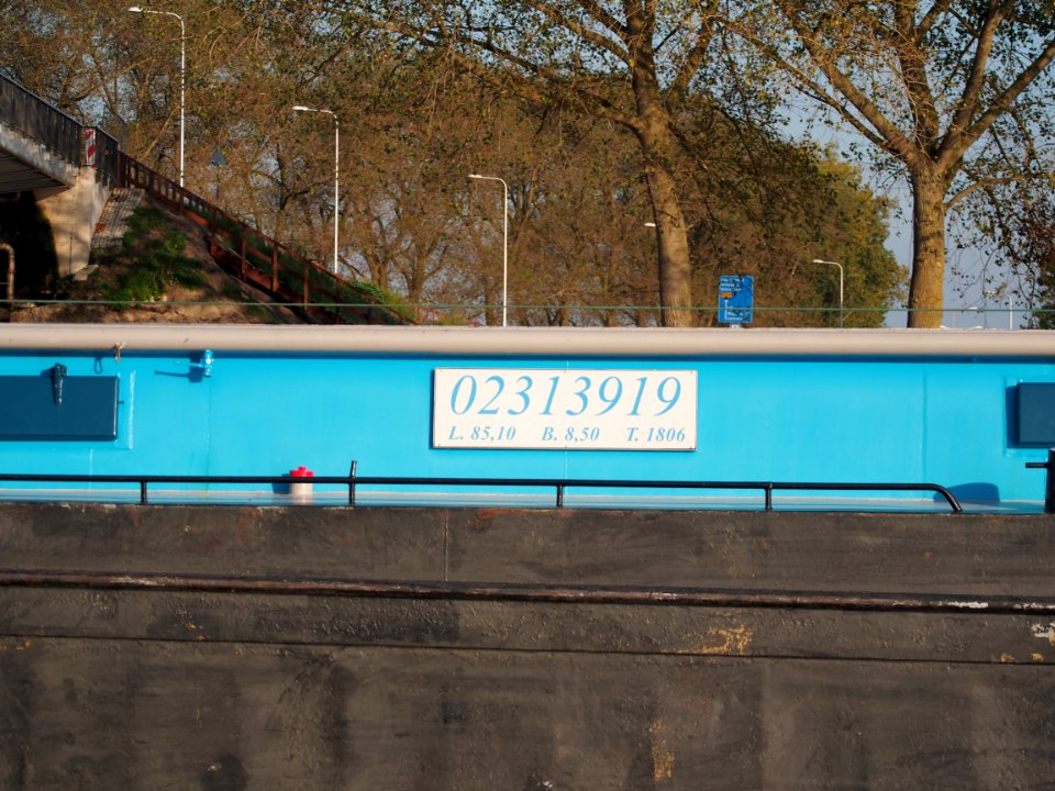 Walcheren (ENI 02313919) at the Amsterdam-Rhine Canal, pic2