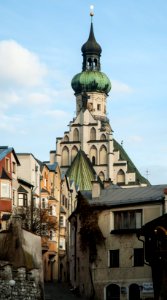 Waldaufstraße mit Pfarrkirche St. Nikolaus