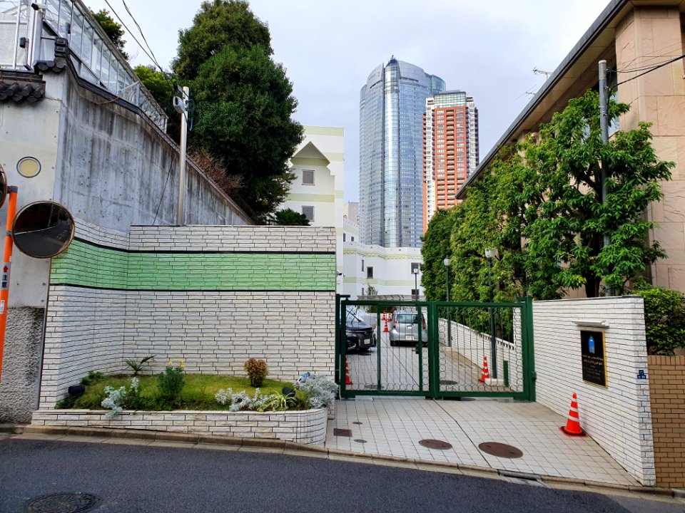 Walk in Motoazabu 8