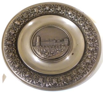 Wall plate with a scene of the Brockenhaus, Rübeland, iron, early 20th century - Braunschweigisches Landesmuseum - DSC04796