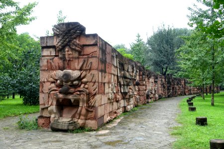 Wall sculpture - Tazishan Park - Chengdu, China - DSC02962