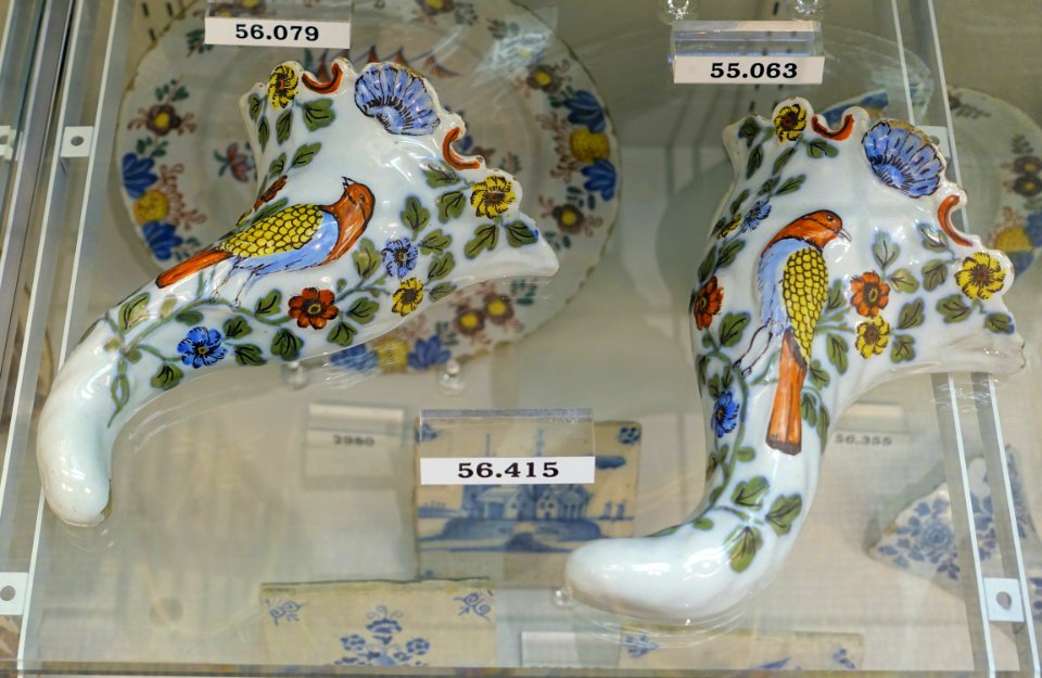 Wall pockets (flower horns), Liverpool, England, c. 1755-1760, tin-glazed earthenware, HD 56.415 - Flynt Center of Early New England Life - Deerfield, Massachusetts - DSC04400