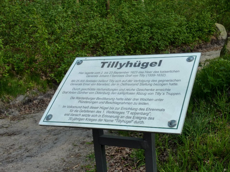 Wardenburg Tillyhügel Hinweistafel