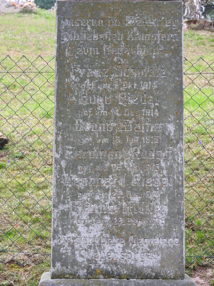 War memorial Neuensorga 2