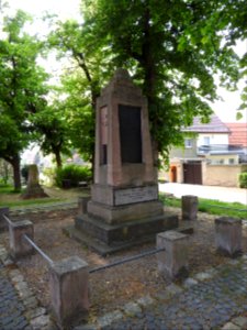 War memorials in Etzleben 01