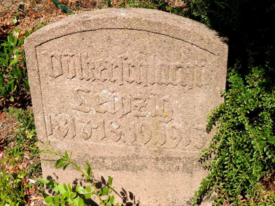 War memorials in Ehrenhain, Nobitz 10