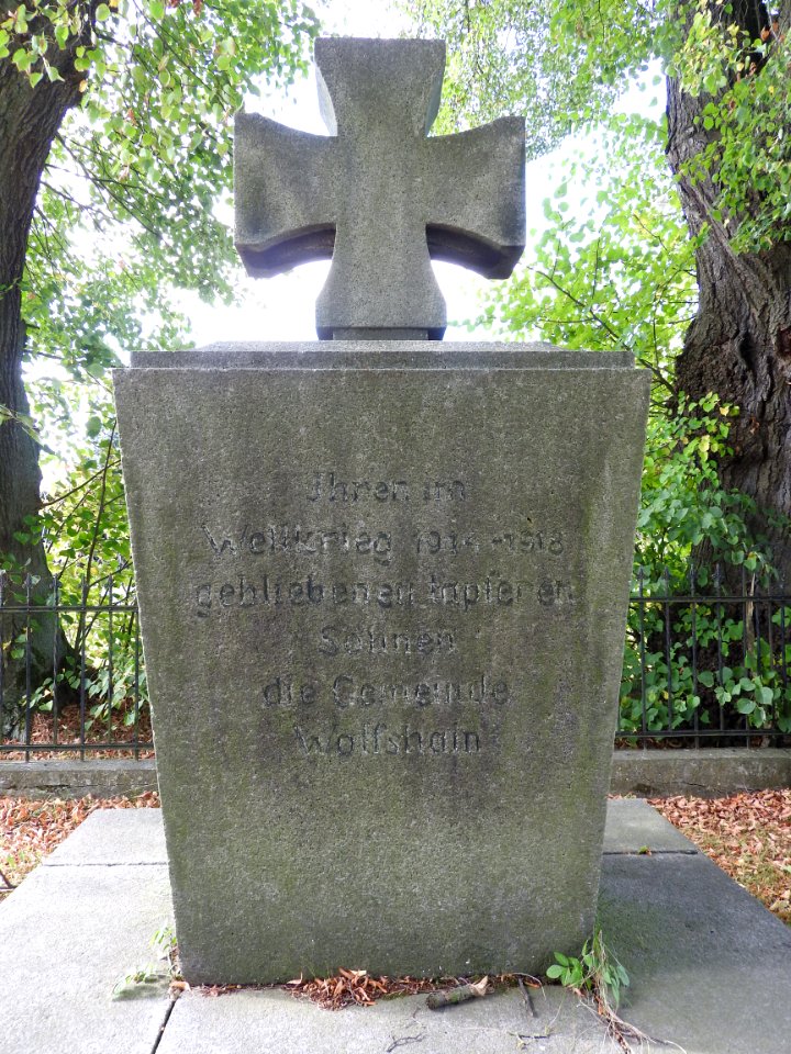 War memorial, Wolfshain, Zeulenroda-Triebes 4
