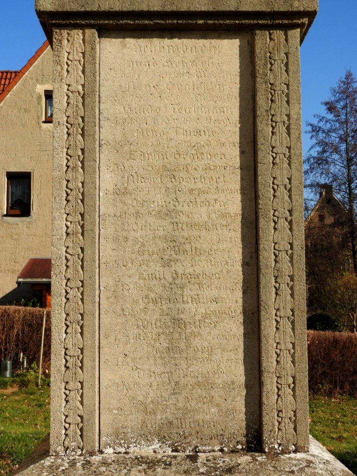 War memorial Neuenmörbitz 3