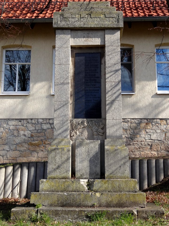 War memorial Altenbeichlingen
