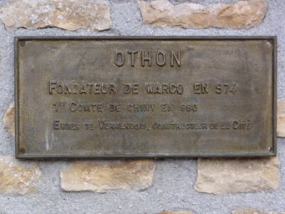 Warcq (Ardennes) plaque Othon fondateur 974