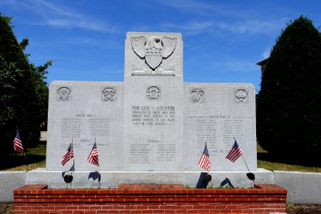 War Memorial - Middleboro Veterans' Memorial Park - Middleborough, Massachusetts - DSC04031