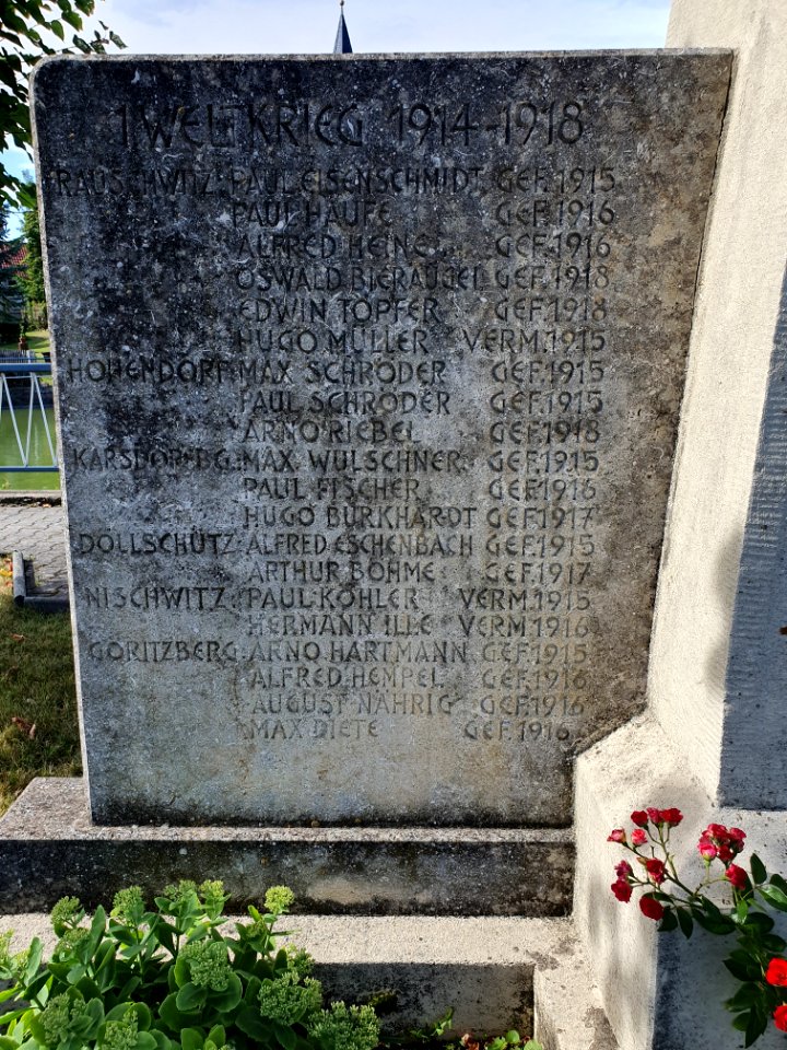 War memorial Rauschwitz 3