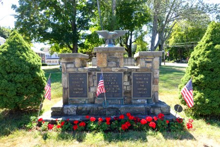 War Memorial - Brookfield, Massachusetts - DSC02334 photo
