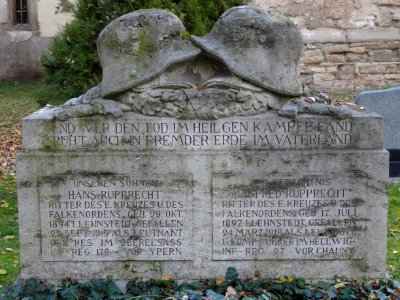 War memorial Schloßvippach 2
