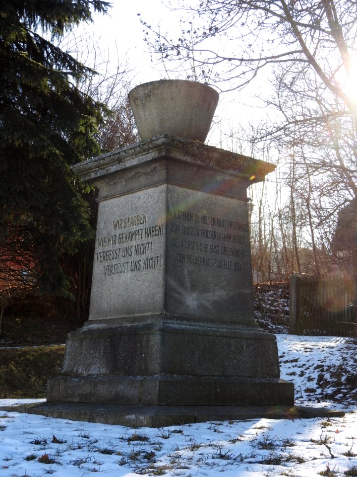 War memorial Schleiz 1