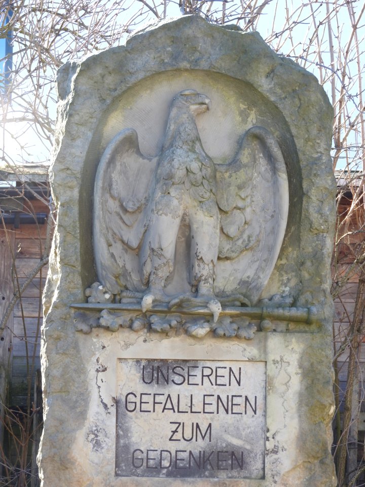 War memorial Moschwitz 4