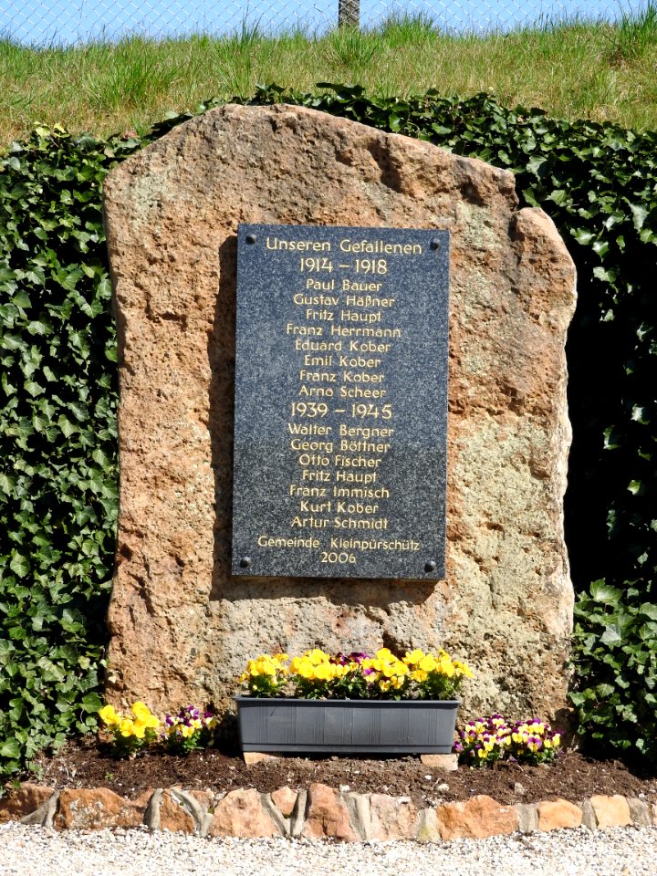 War memorial Kleinpürschütz 2